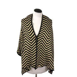 Kendall & James Cardishawl One Size Black and Gold Chevron Pattern 100% Acrylic‎